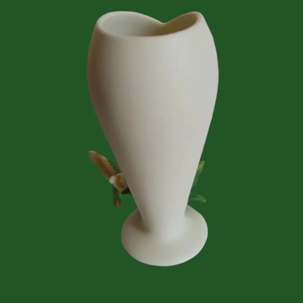 Vase with 3d hummingbird and a flower cottage decor cream & green colors